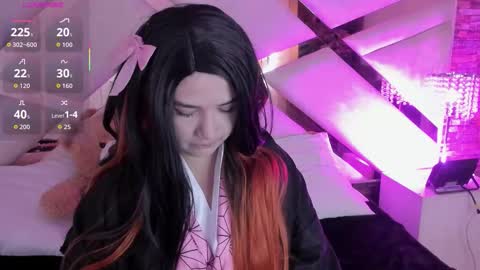     online show from October 31, 2025, 1:45 pm