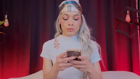 megan do santos online show from October 22, 2025, 8:19 pm