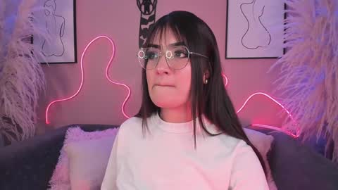 Snapshot of megan_moore__ chatting on December 12, 2024, 1:17 pm online show from December 12, 2024, 1:17 pm