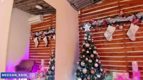 Snapshot of megan_raiin chatting on December 22, 2025, 8:55 am megan_raiin online show from December 22, 2025, 8:55 am