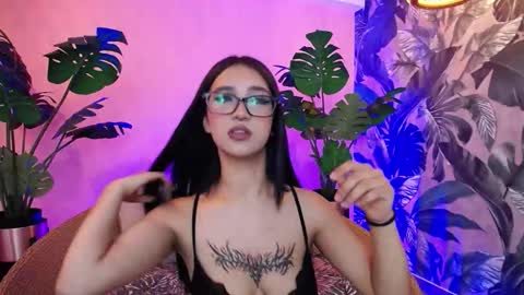 megan_saint online show from December 22, 2025, 12:57 pm