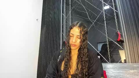 Megan Siner online show from April 18, 2026, 11:36 am