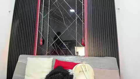 Megan Siner online show from April 19, 2026, 11:31 am