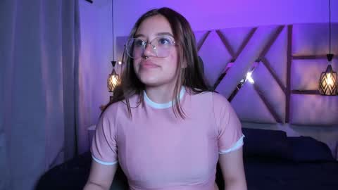 Snapshot of megan_vg chatting on April 4, 2026, 11:51 am Megan online show from April 4, 2026, 11:51 am