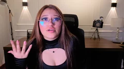 Snapshot of megan_vg chatting on April 7, 2026, 11:43 am Megan online show from April 7, 2026, 11:43 am