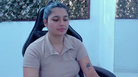 Snapshot of megan_whitte_01 chatting on January 14, 2025, 1:28 pm megan white 01  online show from January 14, 2025, 1:28 pm