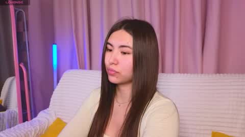 Snapshot of megan_williamms chatting on October 24, 2025, 10:44 am Megan online show from October 24, 2025, 10:44 am