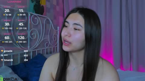 Snapshot of megan_williamms chatting on October 30, 2025, 1:12 pm Megan online show from October 30, 2025, 1:12 pm