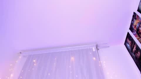 Snapshot of megan_yagami chatting on November 9, 2025, 8:12 am Megan online show from November 9, 2025, 8:12 am