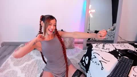 Snapshot of meganfooster chatting on February 3, 2026, 11:21 pm Emma Cyrus online show from February 3, 2026, 11:21 pm