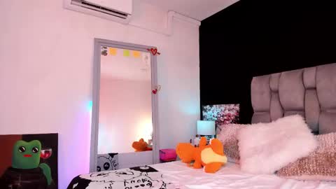 Snapshot of meganfooster chatting on February 20, 2026, 6:26 am Emma Cyrus online show from February 20, 2026, 6:26 am