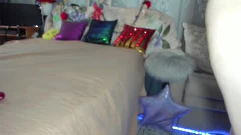 Nicki--------- Welcome to my Room online show from November 16, 2025, 7:58 am