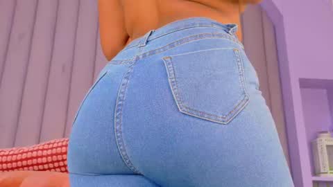Snapshot of meganlovee__ chatting on August 1, 2026, 2:55 am MEGAN online show from August 1, 2026, 2:55 am