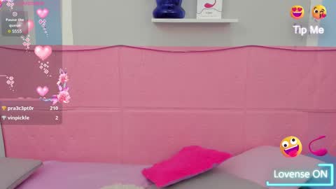 Snapshot of meganqueen2 chatting on March 7, 2025, 10:10 pm Megan Queen online show from March 7, 2025, 10:10 pm