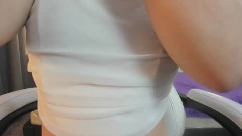 Snapshot of meganqueen2 chatting on July 4, 2026, 12:22 pm Megan Queen online show from July 4, 2026, 12:22 pm