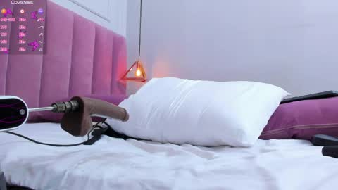 Megan  online show from May 16, 2026, 8:18 pm