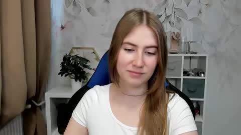 Snapshot of meganx_candy chatting on May 8, 2026, 5:46 am Megan online show from May 8, 2026, 5:46 am