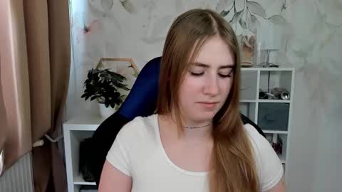 Snapshot of meganx_candy chatting on May 14, 2026, 3:19 pm Megan online show from May 14, 2026, 3:19 pm