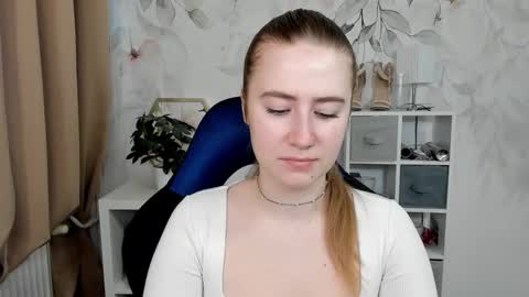 Snapshot of meganx_candy chatting on May 15, 2026, 5:36 am Megan online show from May 15, 2026, 5:36 am