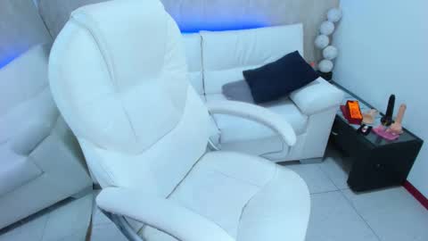 meggan online show from January 17, 2025, 9:39 am