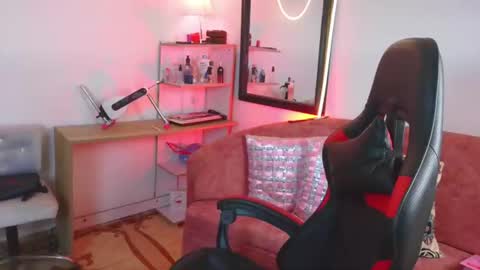 Snapshot of meggan_greey chatting on July 12, 2026, 11:18 pm Your best slave online show from July 12, 2026, 11:18 pm