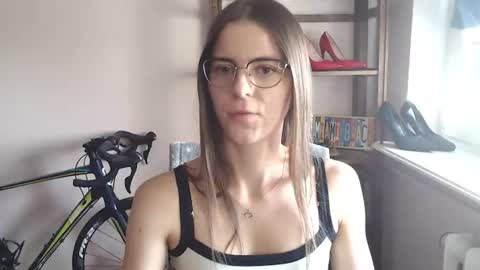 Megi online show from June 25, 2026, 1:37 pm