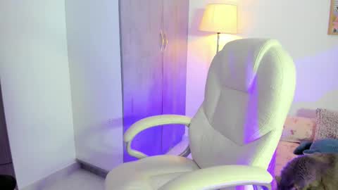 Ann online show from December 22, 2025, 3:47 am