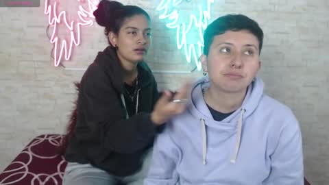 Snapshot of mei_and_gaby chatting on October 17, 2025, 3:42 am mei and gaby online show from October 17, 2025, 3:42 am