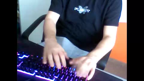 meks5544 online show from February 26, 2025, 1:08 pm