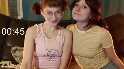 Snapshot of mekyy_no_neko chatting on December 6, 2024, 11:36 pm Mekyy online show from December 6, 2024, 11:36 pm