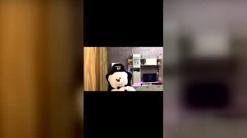 Snapshot of mekyy_no_neko chatting on January 12, 2026, 8:03 pm Mekyy online show from January 12, 2026, 8:03 pm