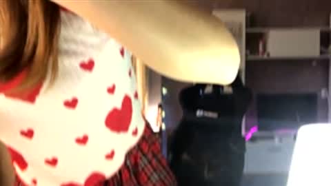 Snapshot of mekyy_no_neko chatting on January 13, 2026, 12:10 pm Mekyy online show from January 13, 2026, 12:10 pm