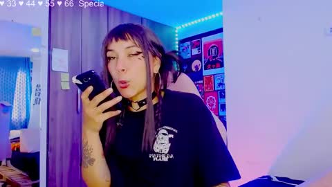 Melissa  -  -  Please help me to reach 100 thumbs up online show from February 4, 2025, 8:38 pm