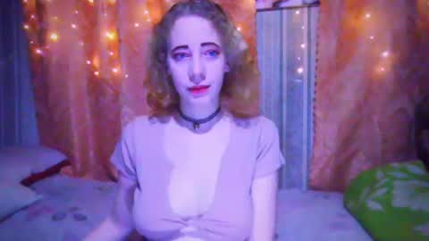 Snapshot of mel_mellie chatting on December 16, 2024, 7:21 pm Mel Mellie online show from December 16, 2024, 7:21 pm