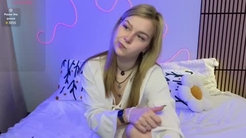 Snapshot of mel_nelson chatting on February 6, 2025, 3:27 am Mel online show from February 6, 2025, 3:27 am