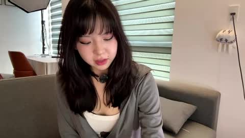 Melana online show from April 25, 2026, 9:34 am