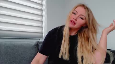 Melania online show from April 17, 2026, 12:19 pm