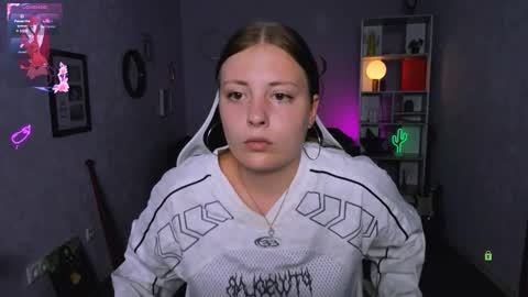 Snapshot of melani_bumm chatting on September 22, 2025, 5:42 am melani_bumm online show from September 22, 2025, 5:42 am