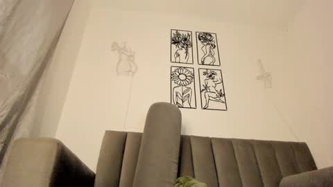 melani greyy online show from December 12, 2024, 11:25 pm