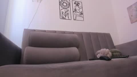 Snapshot of melani_greyy chatting on December 13, 2025, 9:42 pm melani greyy online show from December 13, 2025, 9:42 pm