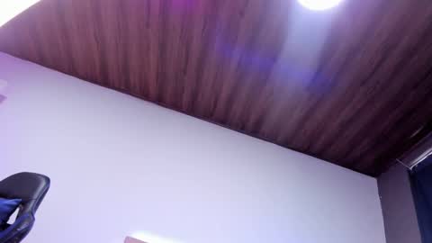 MELANI - online show from February 17, 2025, 5:53 pm