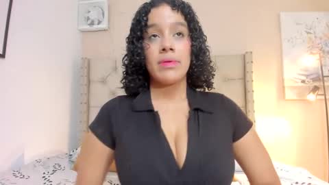 melania_xtreme online show from October 6, 2025, 2:42 am