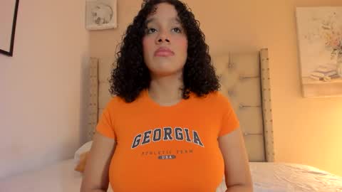 melania_xtreme online show from December 15, 2025, 2:38 am