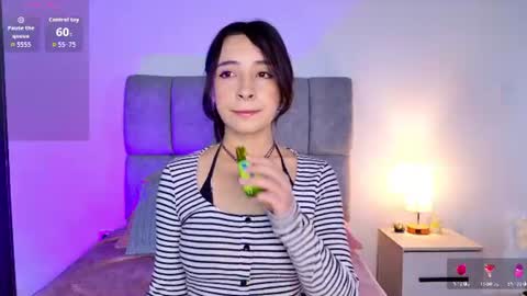 Snapshot of melanie__hills chatting on June 25, 2026, 11:37 am Melanie online show from June 25, 2026, 11:37 am