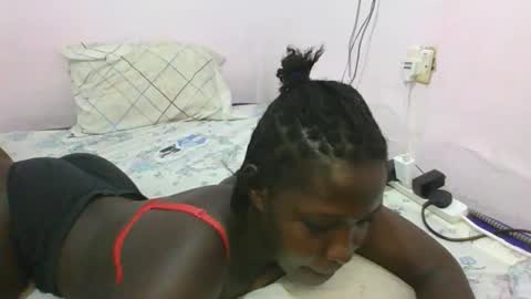 Snapshot of melanie_bae1 chatting on May 1, 2026, 6:34 pm melanie_bae1 online show from May 1, 2026, 6:34 pm