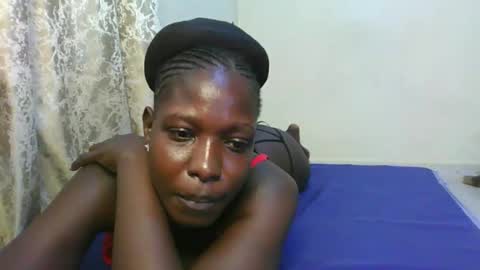 Snapshot of melanie_bae1 chatting on May 15, 2026, 7:48 am melanie_bae1 online show from May 15, 2026, 7:48 am