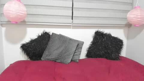 Melanie  online show from February 3, 2025, 7:07 am