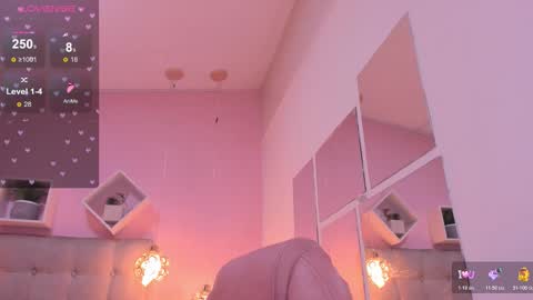 Melanie  online show from November 4, 2025, 4:00 am