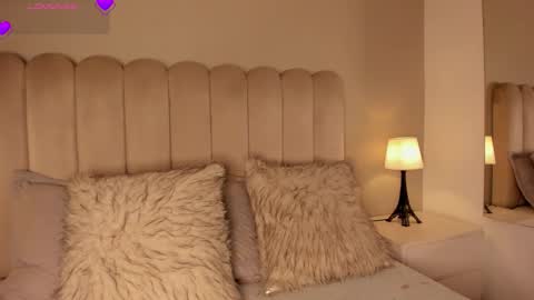 Melanie online show from March 10, 2026, 7:41 pm