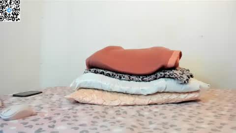 Melanie MODEL INDEPENDIENT online show from July 21, 2026, 7:49 pm